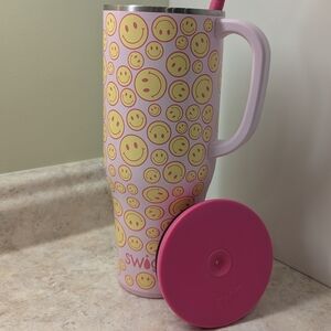 40 oz. MEGA MUG SWIG LIFE Happy Face Tumbler